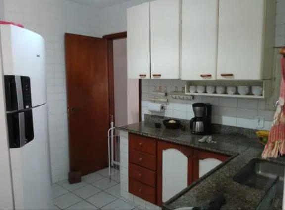 Apartamento charmoso em frente a praia em Cabo Frio Exterior foto